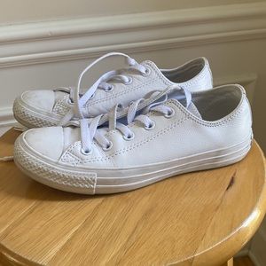 CONVERSE low top white leather sneakers size 6
